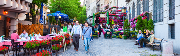 How to Increase Restaurant Foot Traffic