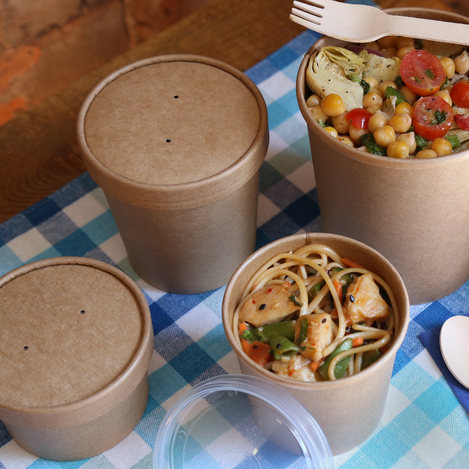 Kraft Vented Paper Lids in Lunch Setting
