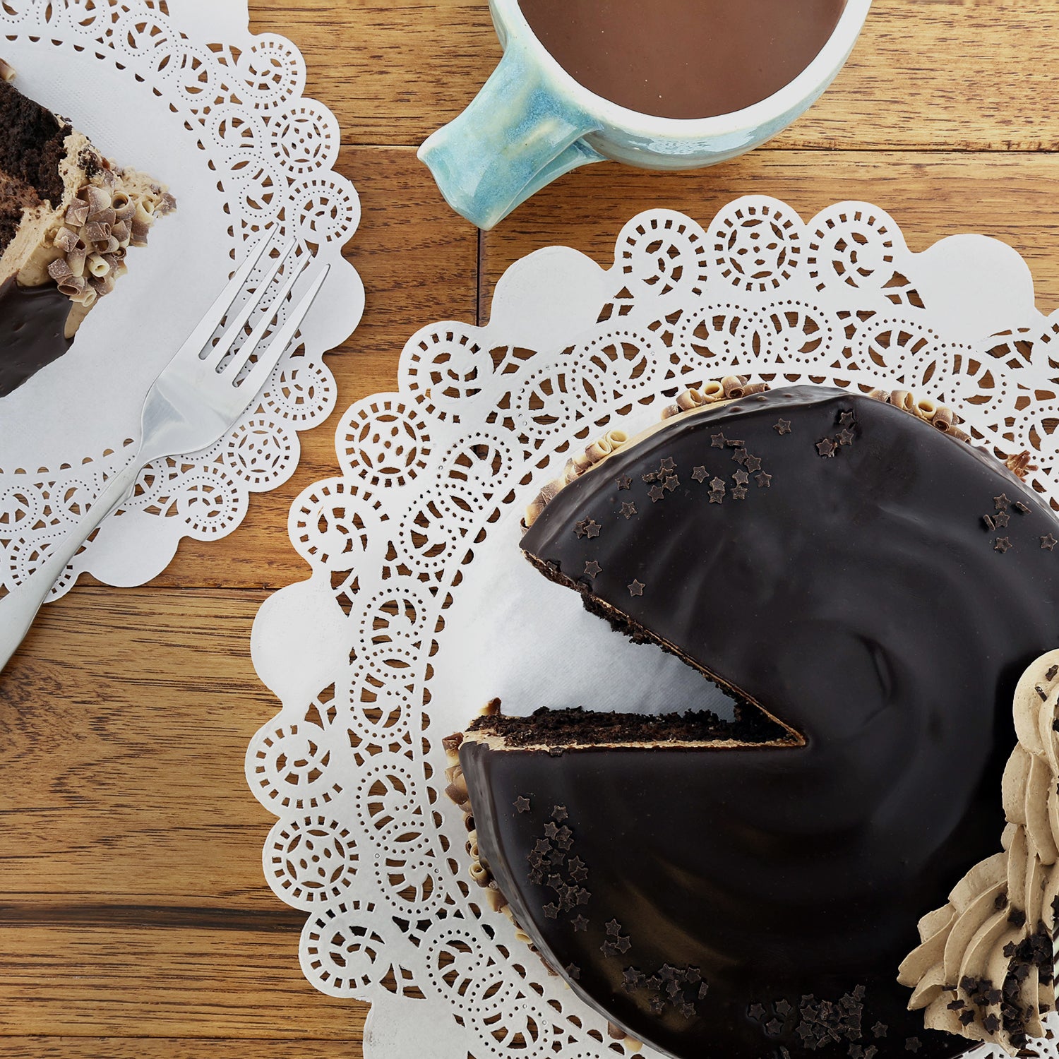 Disposable Paper Lace Doilies - Dessert Setting