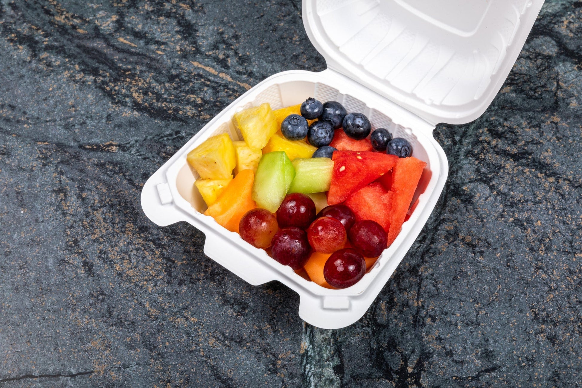 AmerCareRoyal Take-Out/Dine-In/Take Out Packaging/Take Out Food Boxes 6" x 6" x 3" Small Mineral Filled PP White Clamshell/Hinged Lid Containers, Case of 300
