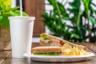 AmerCareRoyal Take-Out/Dine-In/Disposable Beverage Supplies 16 oz 16 oz White Paper Cold Cups. Case of 1,000